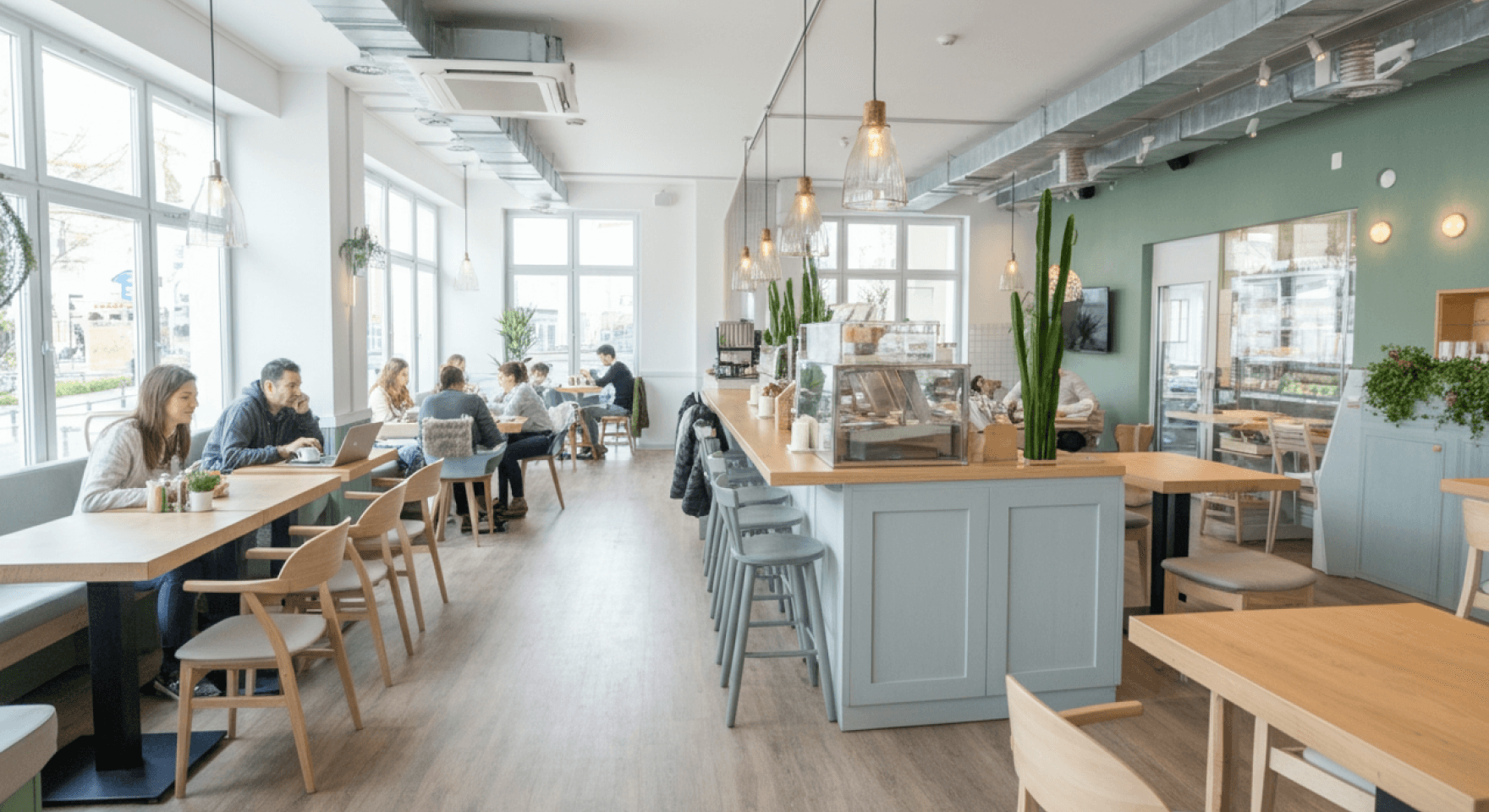 Klidná atmosféra i při plném provozu, kde spolehlivý software pro restaurace dává personálu čas věnovat se hostům